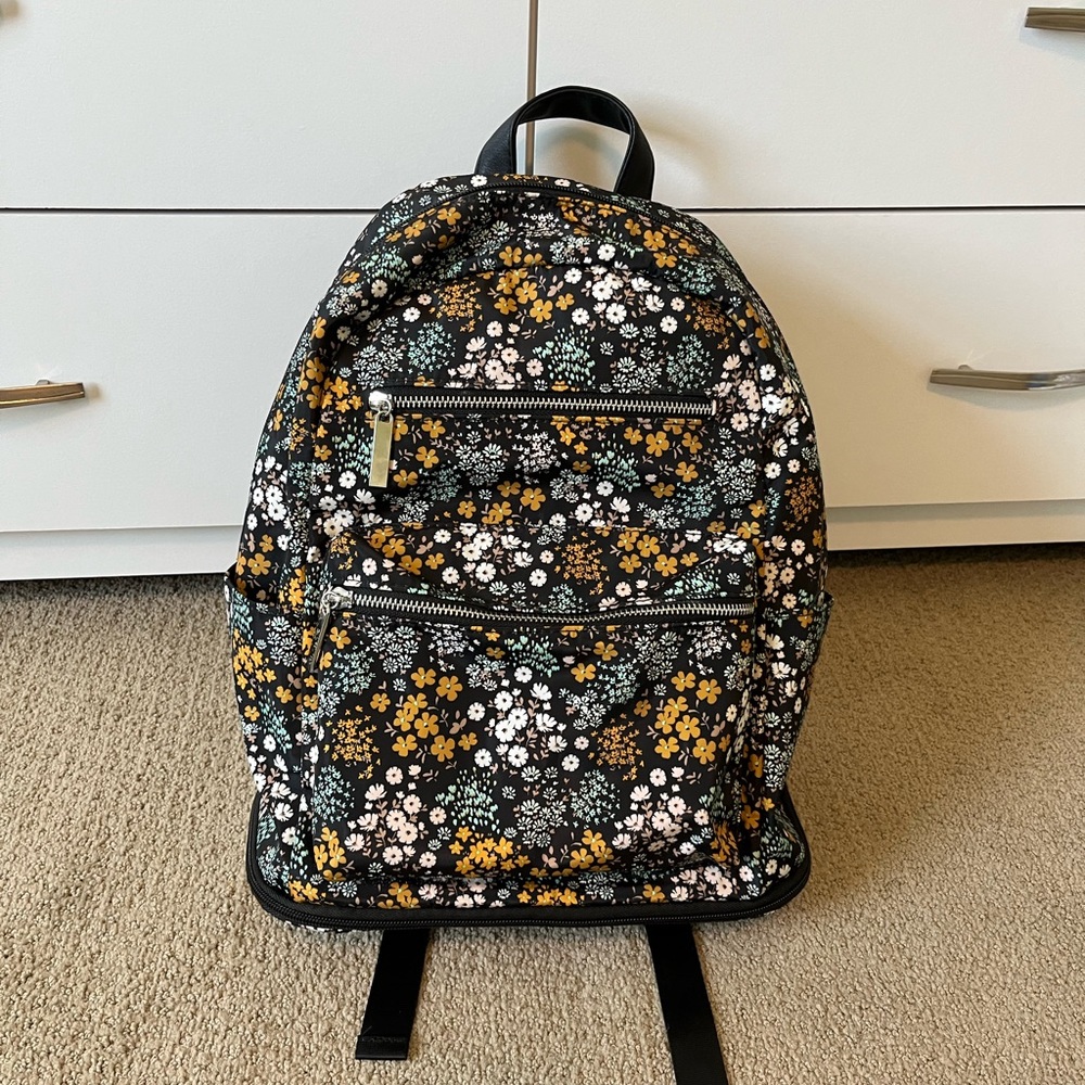 Floral backpack ***FINAL PRICE ***